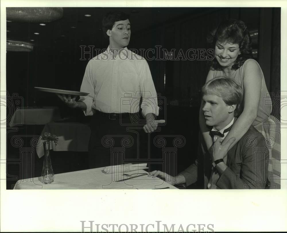 1984 Press Photo Actors in &quot;Eat Your Heart Out&quot; by Way Off Broadway Productions- Historic Images