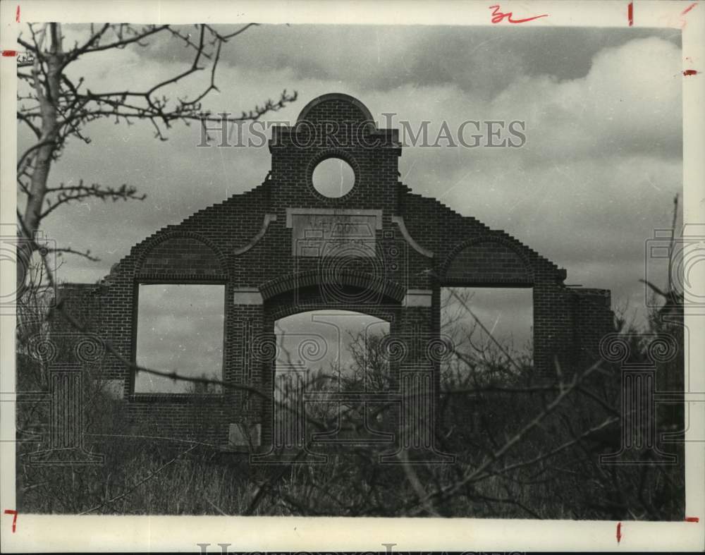 1966 Press Photo Remains of the Old School Building In Weldon, Texas - hca58758- Historic Images