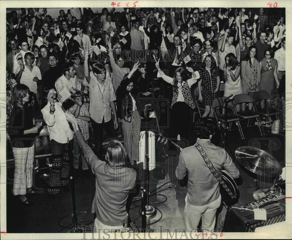 1969 Press Photo 1500 Youths Attend Young Texans for Decency Rally, Houston- Historic Images