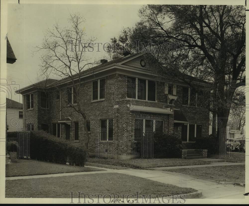 1952 Press Photo Exterior of Young Women&#39;s Co-Operative Home in Houston, Texas- Historic Images