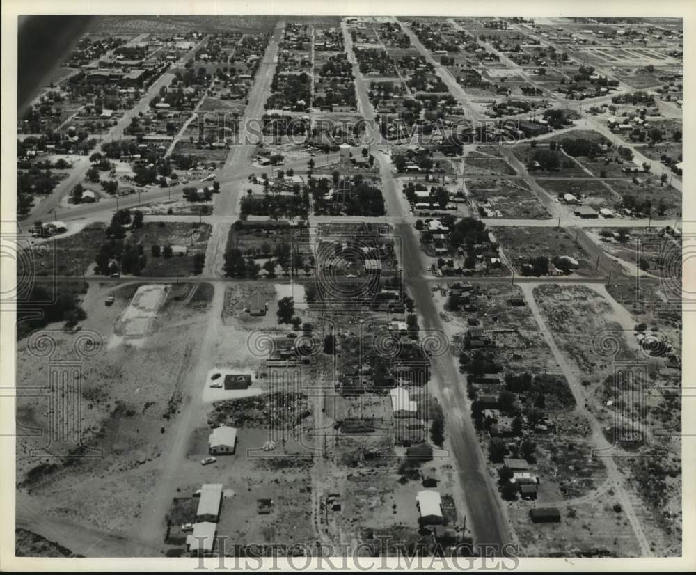 1961 Press Photo Bird&#39;s Eye View of Town of Wink, Texas - hca59355- Historic Images