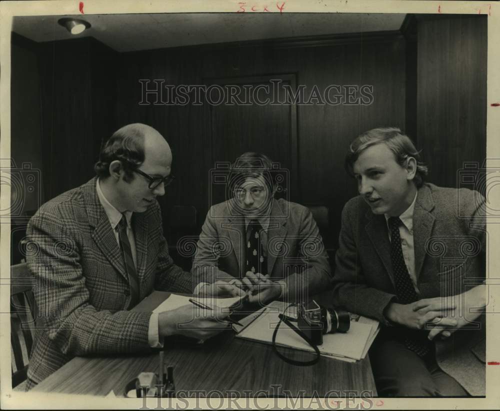 1969 Press Photo University of Texas architectural students in conference- Historic Images