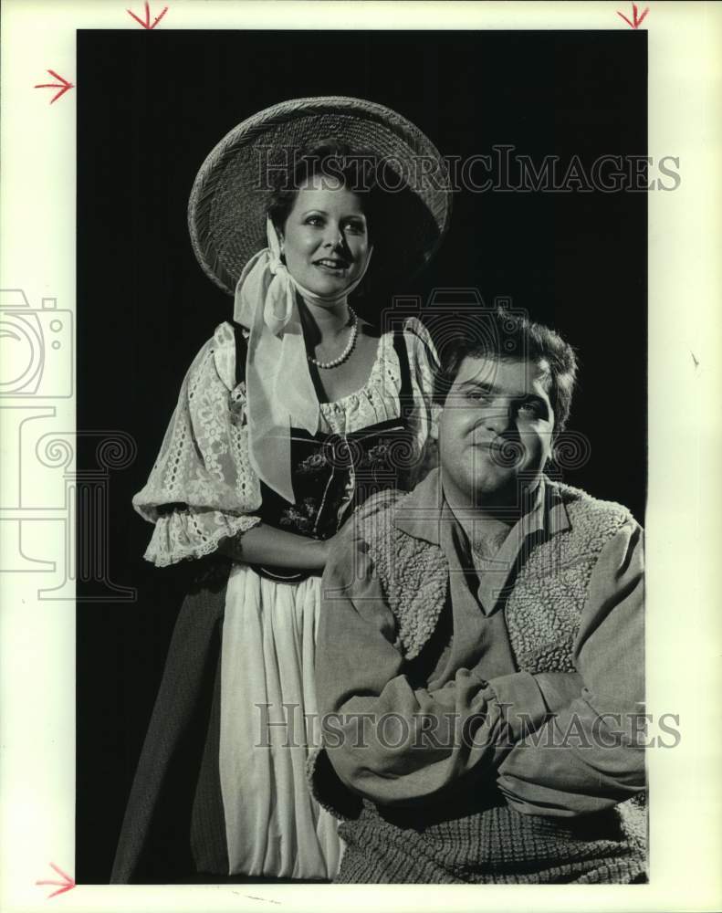 1987 Press Photo Jason Smith &amp; Janice Grissom star in &quot;The Elixir of Love&quot;- Historic Images