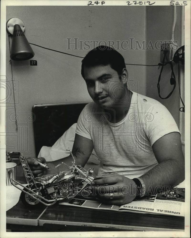 1969 Press Photo Veteran Coy Dale Bullard Awaits Surgery on His Injured Arm- Historic Images