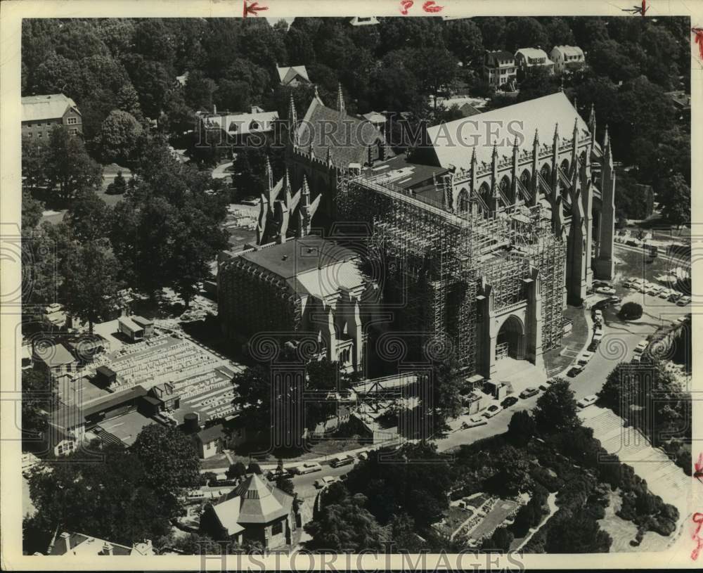 1961 Press Photo Aerial view of the Washington National Cathedral, DC- Historic Images