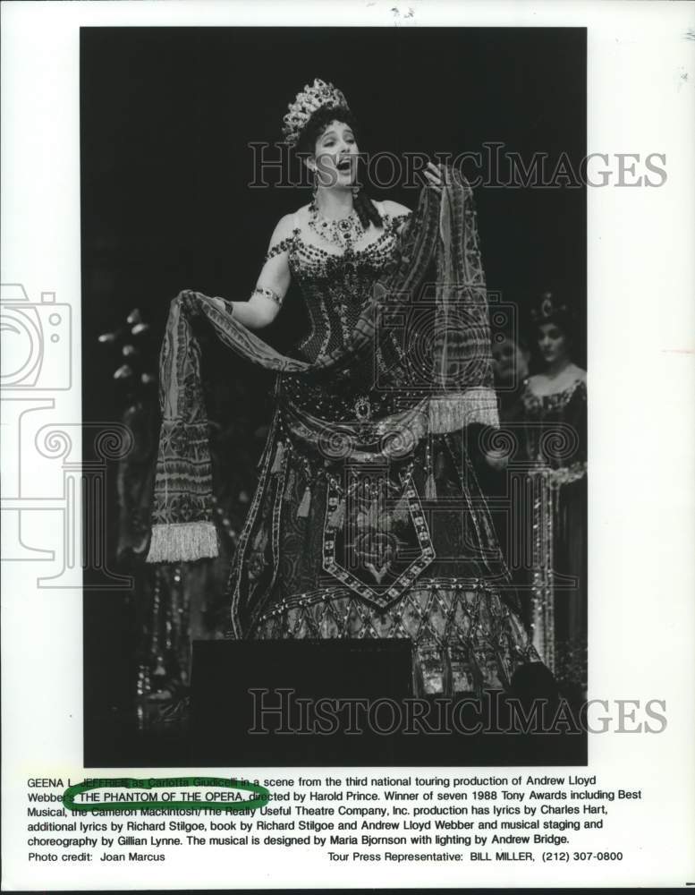 1993 Press Photo Geena L. Jeffrey in a Scene from &quot;The Phantom of the Opera&quot;- Historic Images