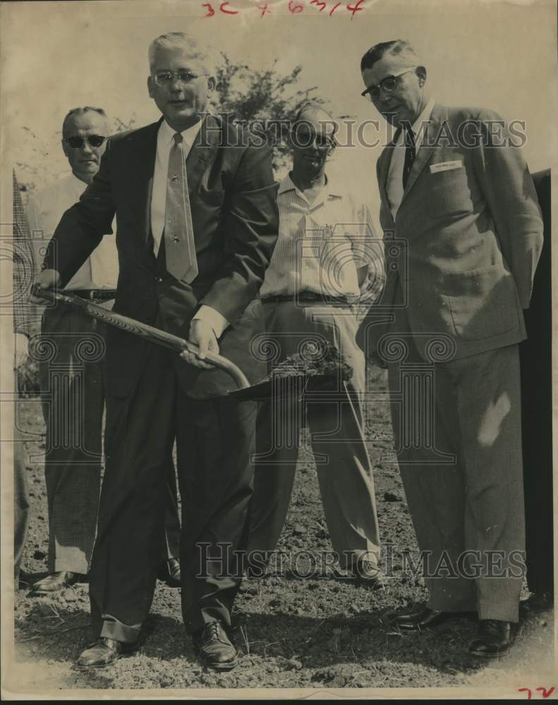 1959 Press Photo Groundbreaking of Pipefitters Apprentice School of Houston- Historic Images