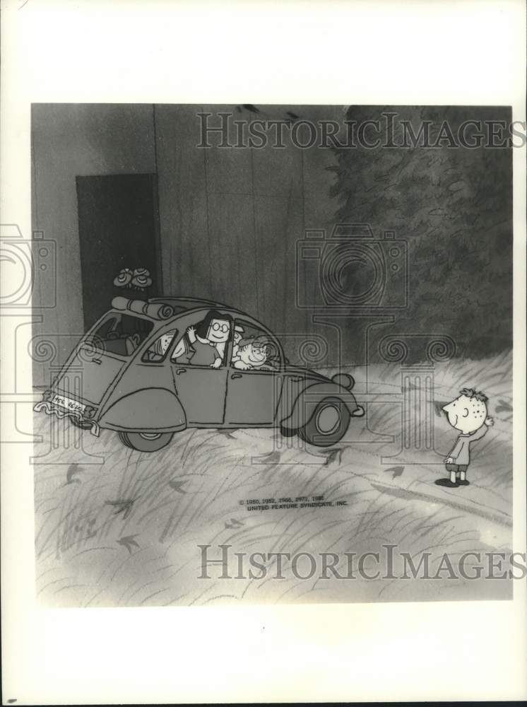 1985 Press Photo Scene from &quot;Bon Voyage, Charlie Brown (And Don&#39;t Come Back!)&quot;- Historic Images