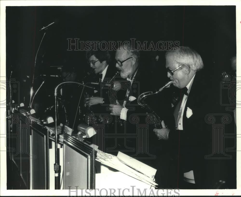 1983 Press Photo Sax Players of Jazz Revisited Play at Ball in Houston, Texas- Historic Images