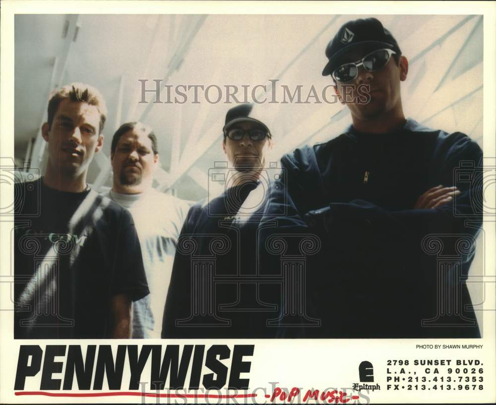 2000 Press Photo Promotional photo of pop music group &quot;Pennywise&quot; - hca61077- Historic Images