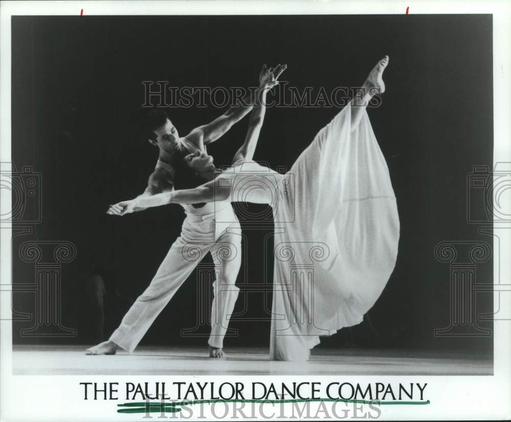 1994 Press Photo The Paul Taylor Dance Co. Dancers Perform "Roses" at Jones Hall- Historic Images