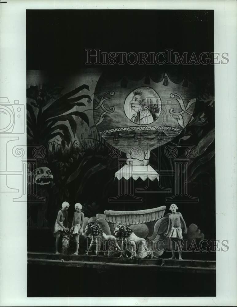 1985 Press Photo Cast of Houston Grand Opera's Production of "The Magic Flute"- Historic Images