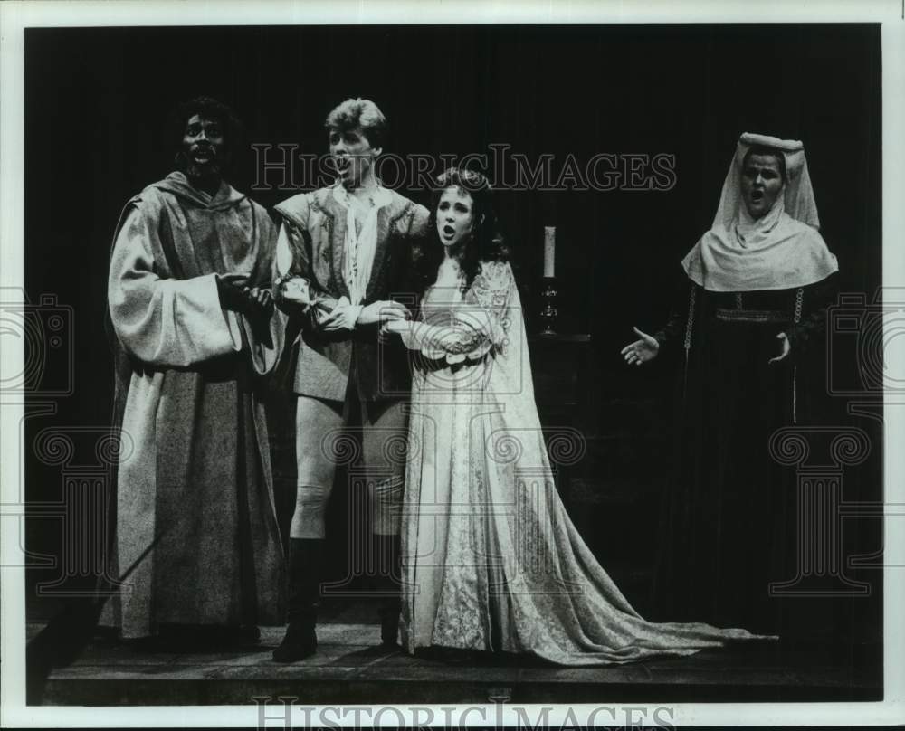 1990 Press Photo Texas Opera Theater Cast Members In &quot;Romeo and Juliet&quot;- Historic Images