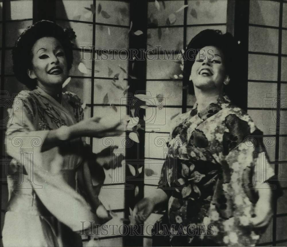 1980 Press Photo Scene from "Madame Butterfly" by Texas Opera Theater- Historic Images