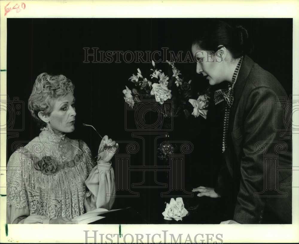 1986 Press Photo Scene from UH's production of "The Chalk Garden" in Houston- Historic Images
