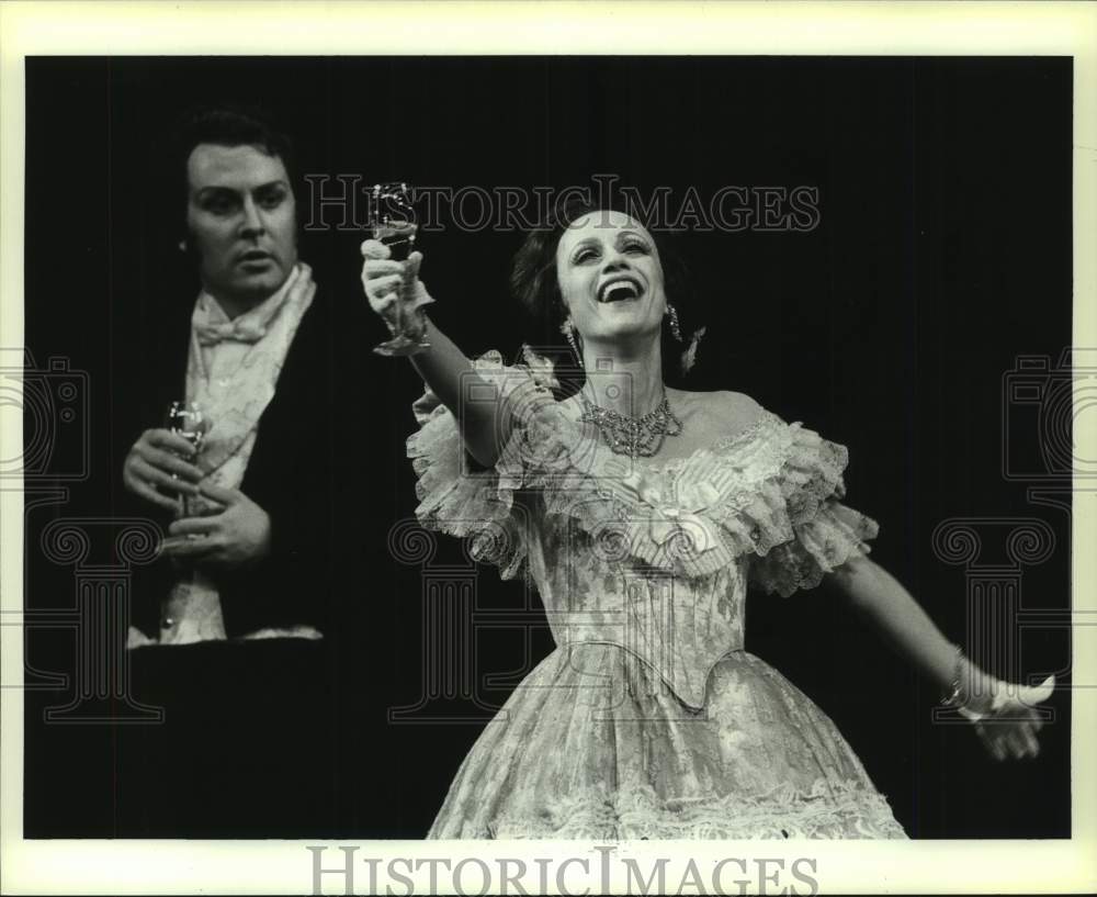 1985 Press Photo Scene From Houston Grand Opera's Production "La Traviata"- Historic Images