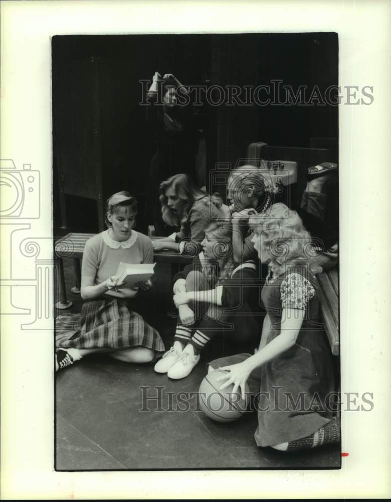 1987 Press Photo Scene From the Comedy "Shooting Stars" in Houston, Texas- Historic Images