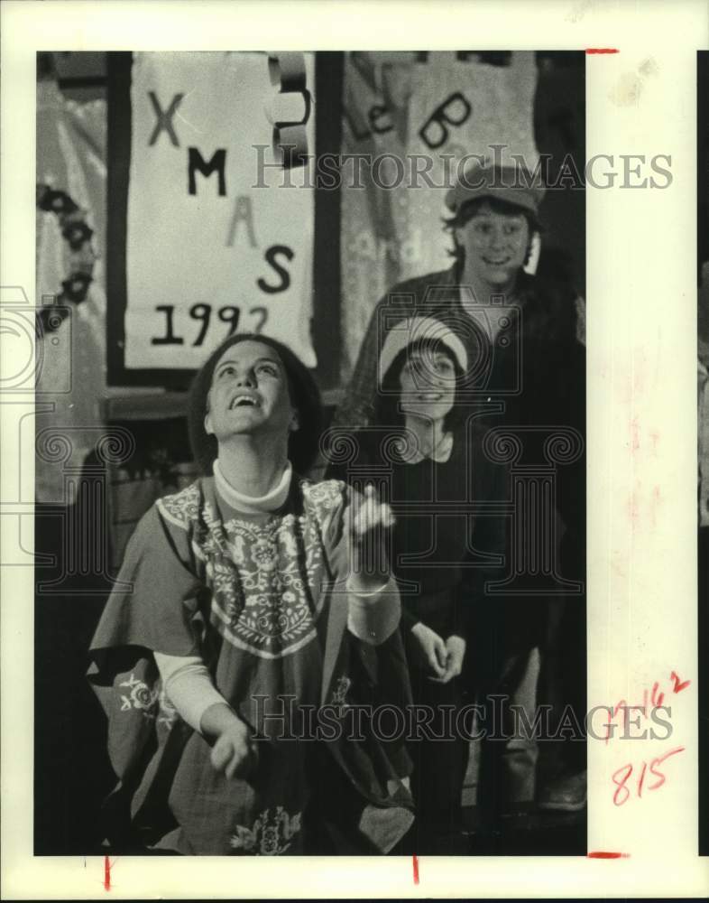 1982 Press Photo Marcy Mozola as Angel Who Forgot - Houston's Theater on Wheels- Historic Images