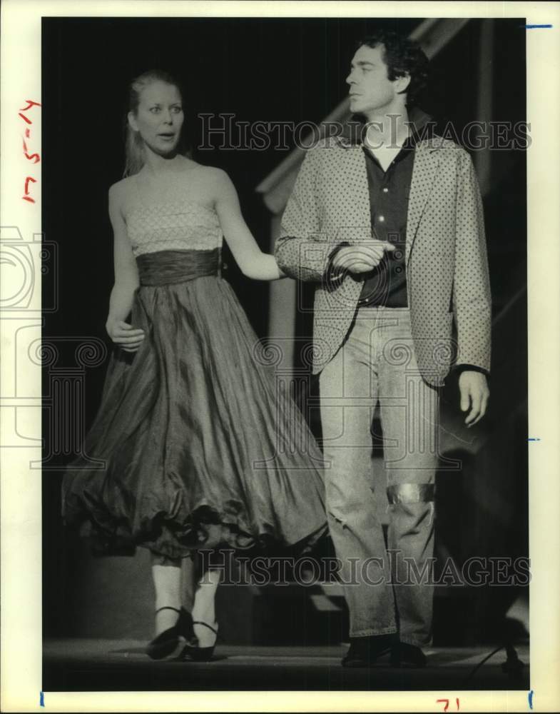 1980 Press Photo Rosanna Warner, Barry Williams dance in &quot;Grease&quot; - Houston TUTS- Historic Images