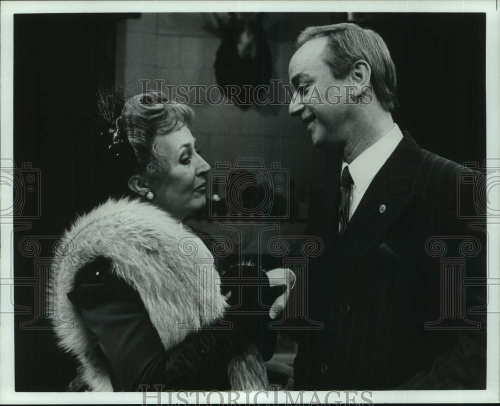 1987 Press Photo Actors In &quot;The Middle Ages&quot; Play At Nina Vance Alley Theater- Historic Images