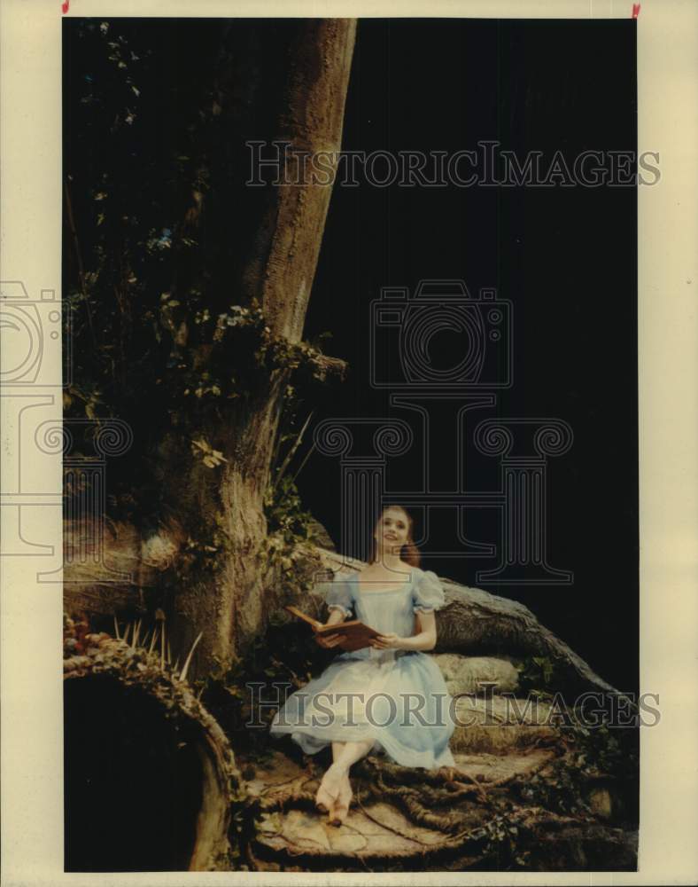 1992 Press Photo Janie Parker in &quot;Alice in Wonderland&quot; at Houston Ballet- Historic Images