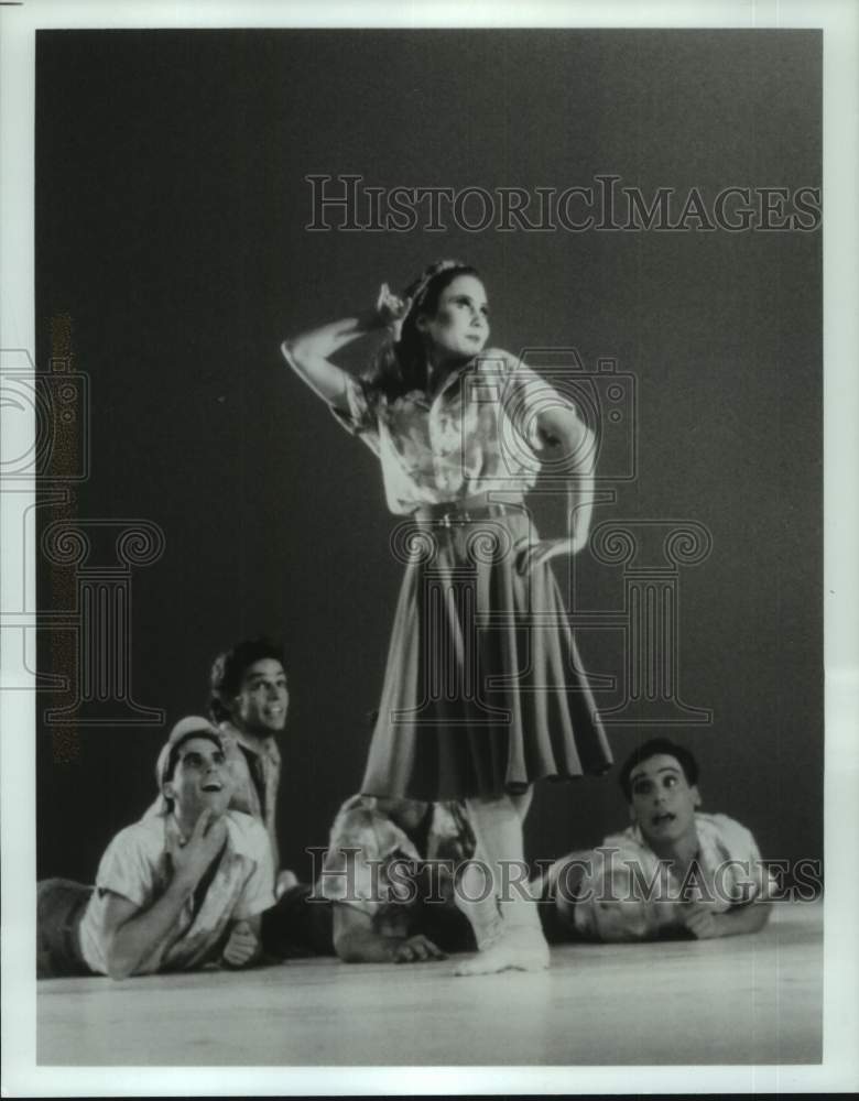 1992 Press Photo Houston Ballet&#39;s &quot;Rum and Coca-Cola&quot; with Erika Johnson- Historic Images