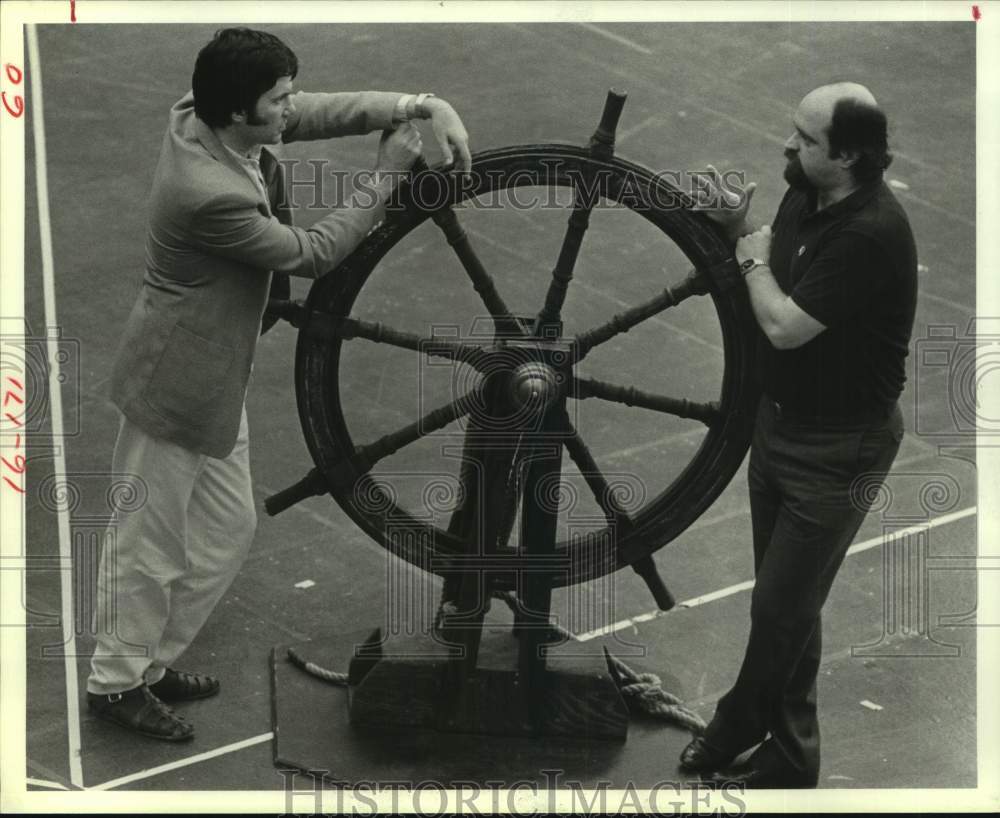 1984 Press Photo Director talks to actor at Houston Grand Opera production stage- Historic Images