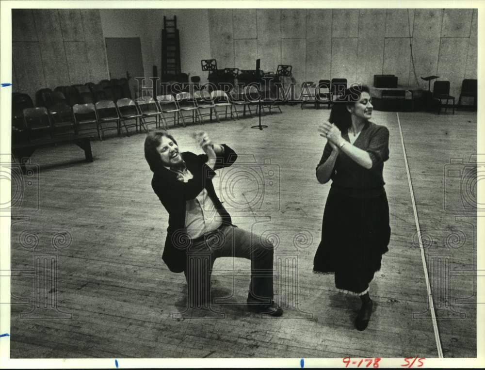 1982 Press Photo Giulio Chazalettes &amp; Marianna Christos in Houston Grand Opera- Historic Images