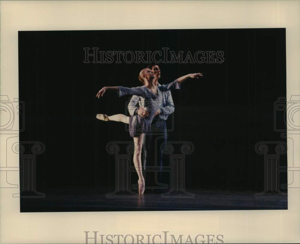 2001 Press Photo Barbara Bears, Phillip Broomhead; Houston Ballet "Five Poems"- Historic Images