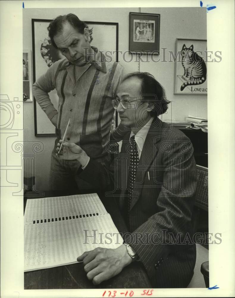 1987 Press Photo Men reviewing music for Houston Ballet - hca64326- Historic Images