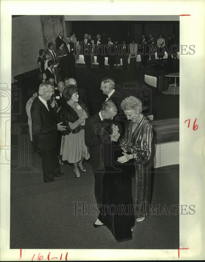 1983 Press Photo Allen &amp; Carol Rhodes receiving line: Houston&#39;s Alley Theater- Historic Images