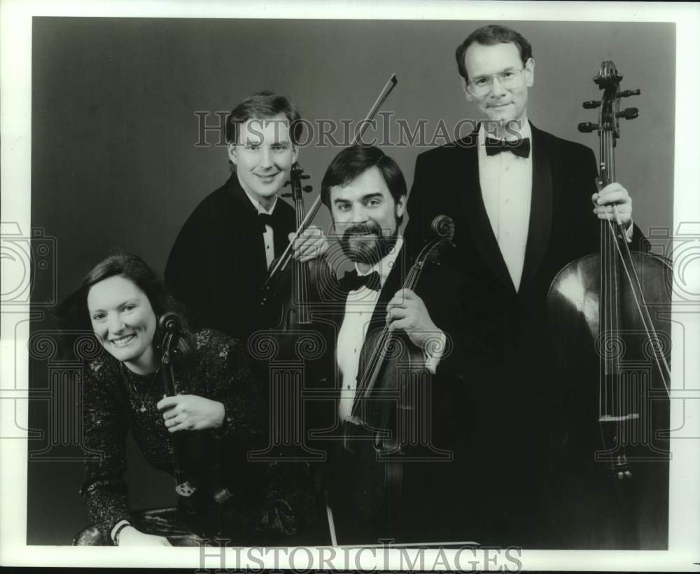 1991 Press Photo Group photo of the "American String Quartet" with instruments- Historic Images