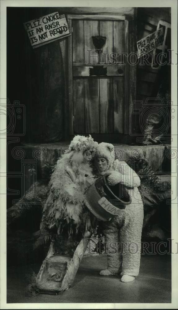 1983 Press Photo Performers in Scene of Winnie-The-Pooh, Alley Theater, Houston- Historic Images