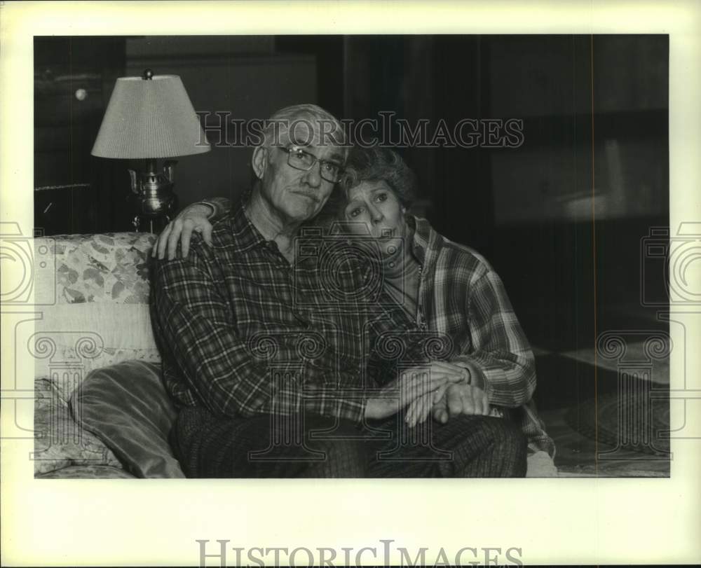 1984 Press Photo Scene from &quot;Golden Pond&quot; by Alley Theater in Houston- Historic Images