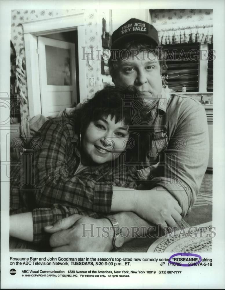 1989 Press Photo Roseanne Barr & John Goodman in the ABC comedy "Roseanne"- Historic Images