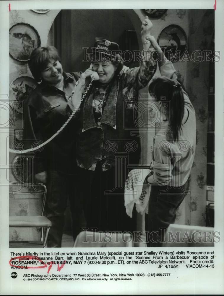 1991 Press Photo Shelley Winters guest stars in an episode of &quot;Roseanne&quot;- Historic Images