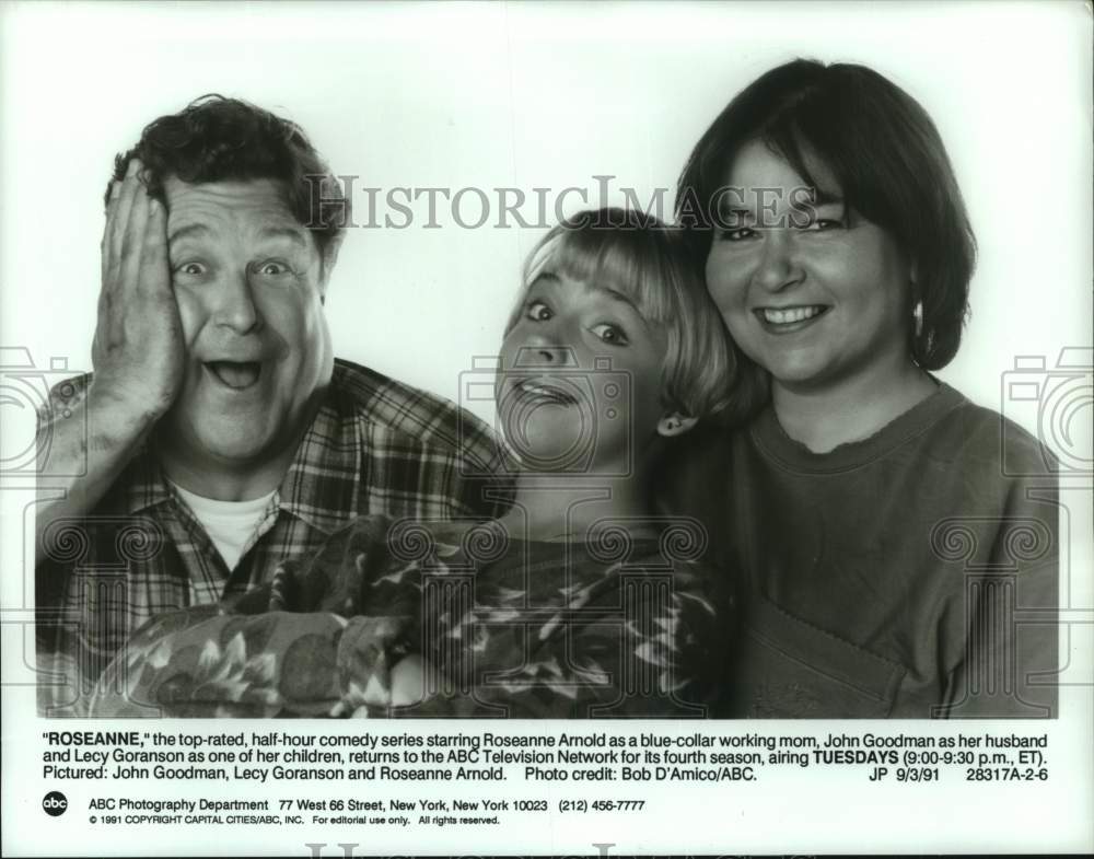 1991 Press Photo Cast members of the ABC comedy "Roseanne", in its fourth season- Historic Images