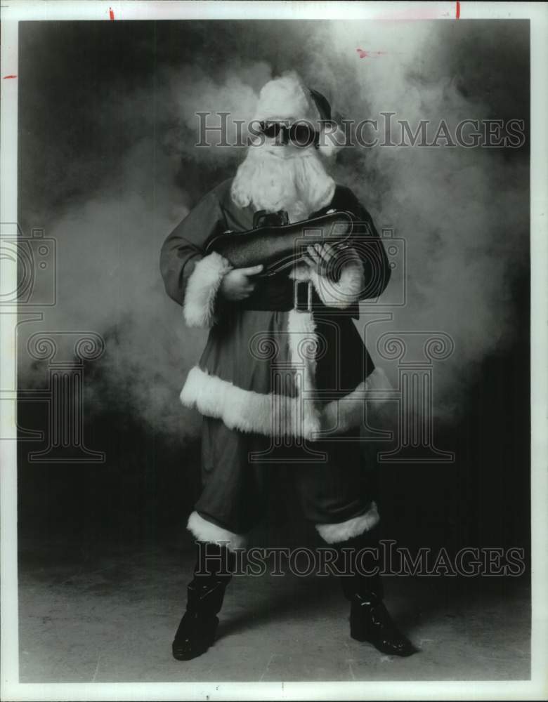 1989 Press Photo Hitman as Santa in &quot;Reckless&quot; play, Stages Theater, Houston TX- Historic Images