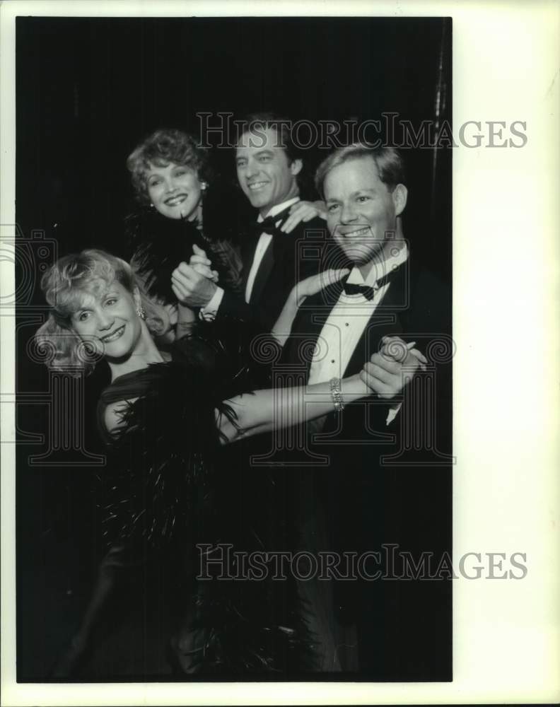1992 Press Photo Scene from "Side by Side" - Stages Theater in Houston- Historic Images