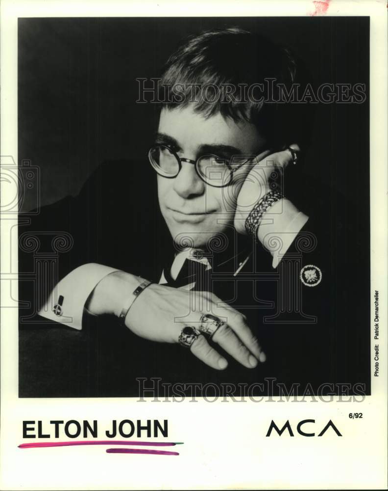 1992 Press Photo Elton John - Entertainer - hca66564- Historic Images