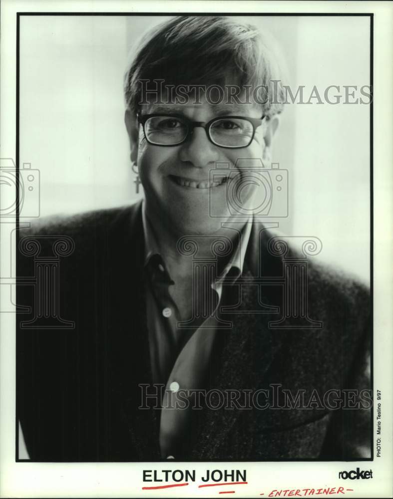 1997 Press Photo Pop Entertainer Elton John - hca66568- Historic Images