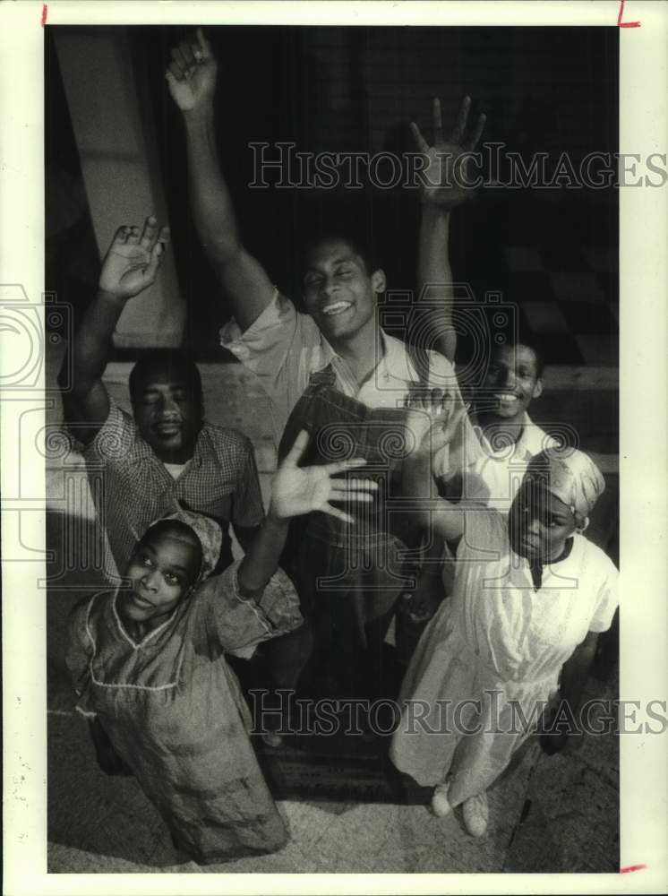 1987 Press Photo Scene from &quot;Do Lord Remember Me&quot; at The Ensemble in Houston- Historic Images