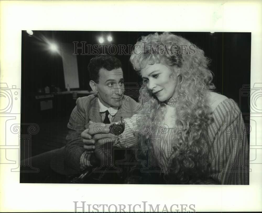 1990 Press Photo Howard Pinhasik &amp; Judith Bro in &quot;Gift of the Magi&quot; in Houston- Historic Images