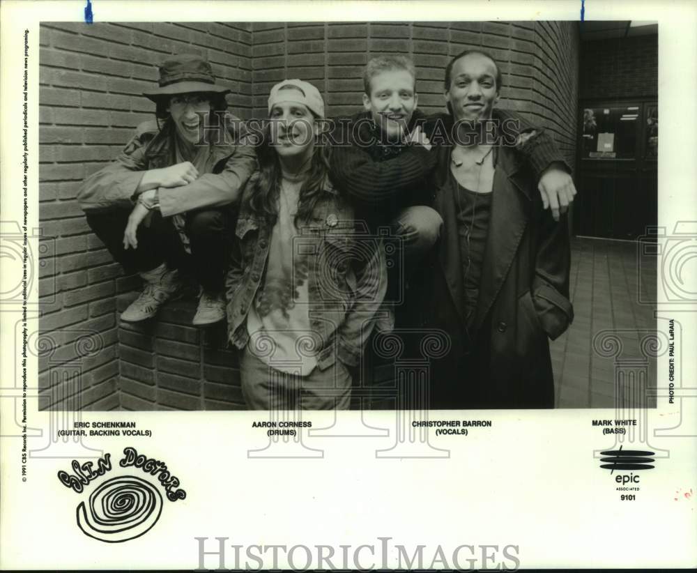 1991 Press Photo Members of the Music Group &quot;Spin Doctors&quot; - hca67254- Historic Images