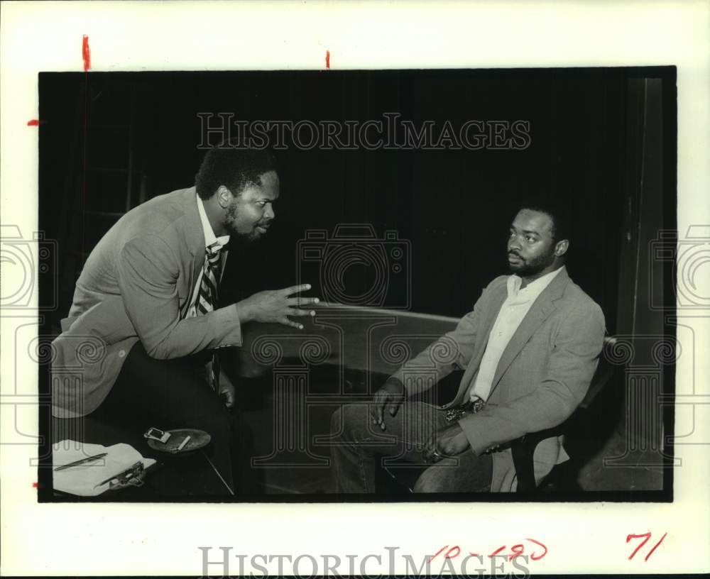 1985 Press Photo Richard Reed & Lee Stansberry in Ensemble Theater production- Historic Images