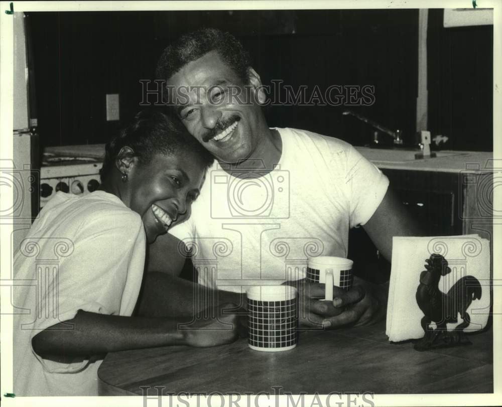 1986 Press Photo Stars of &quot;Louie and Ophelia&quot; at Ensemble Theater in Houston- Historic Images