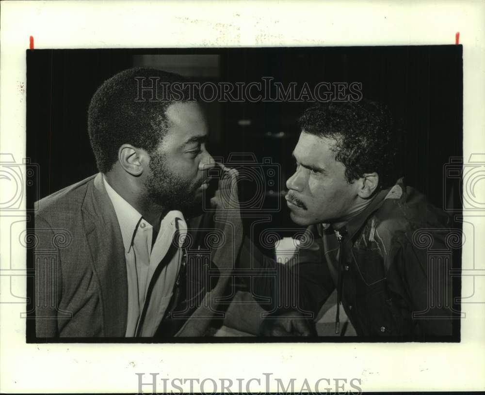 1985 Press Photo Scene from Houston&#39;s Ensemble Theater play &quot;Split Second&quot;- Historic Images