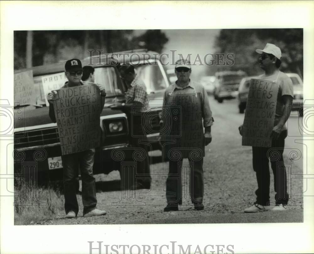 1990 Press Photo Independent Truckers Protesting in Houston, Texas - hca67592- Historic Images