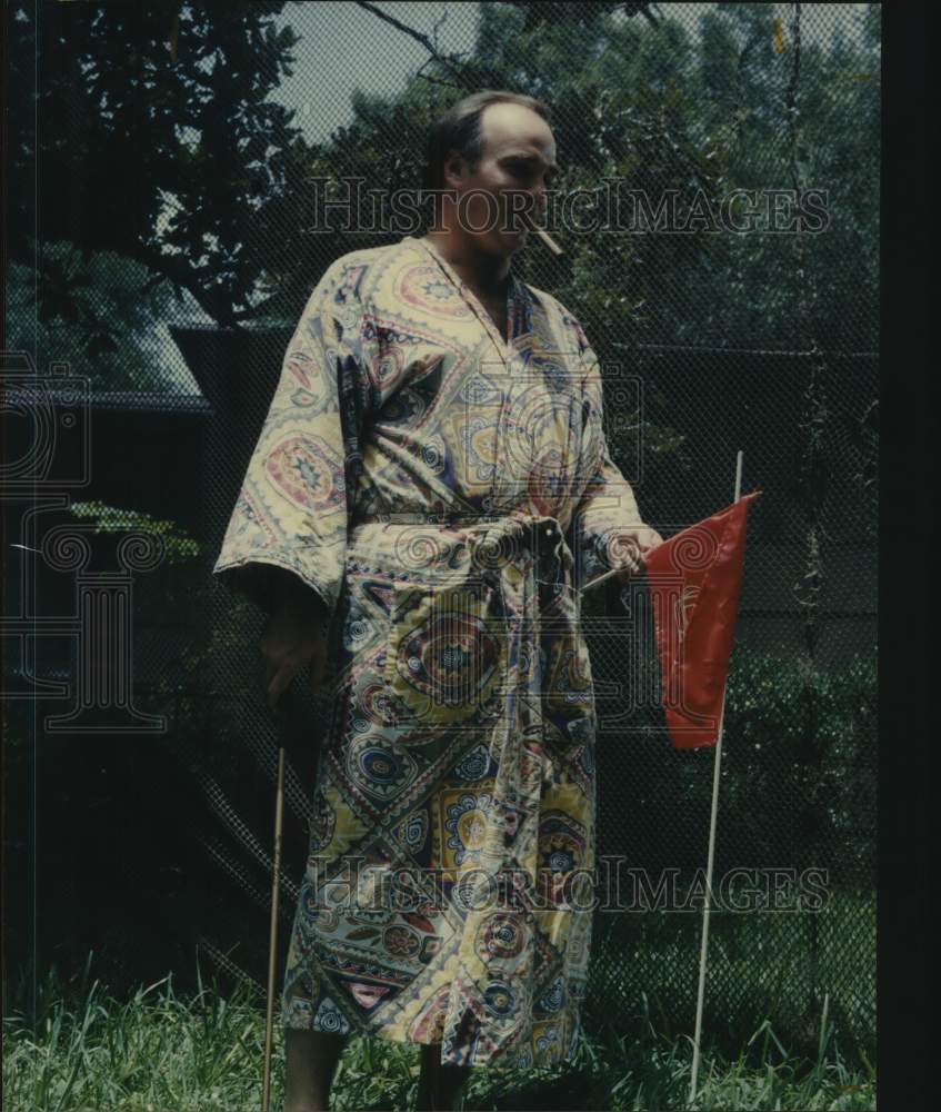 1995 Press Photo James Black stars in "The Man With the Perfect Swing"- Historic Images