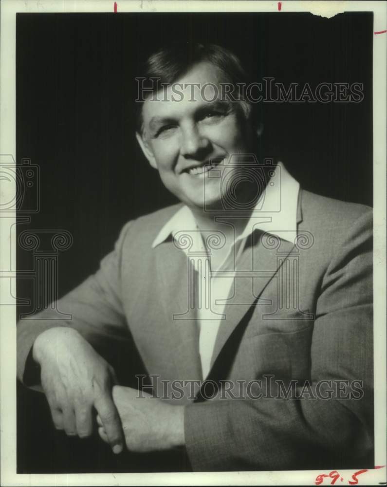 1984 Press Photo Tenor Rolf Bjoerling sings the Dumas Artist Series concert- Historic Images